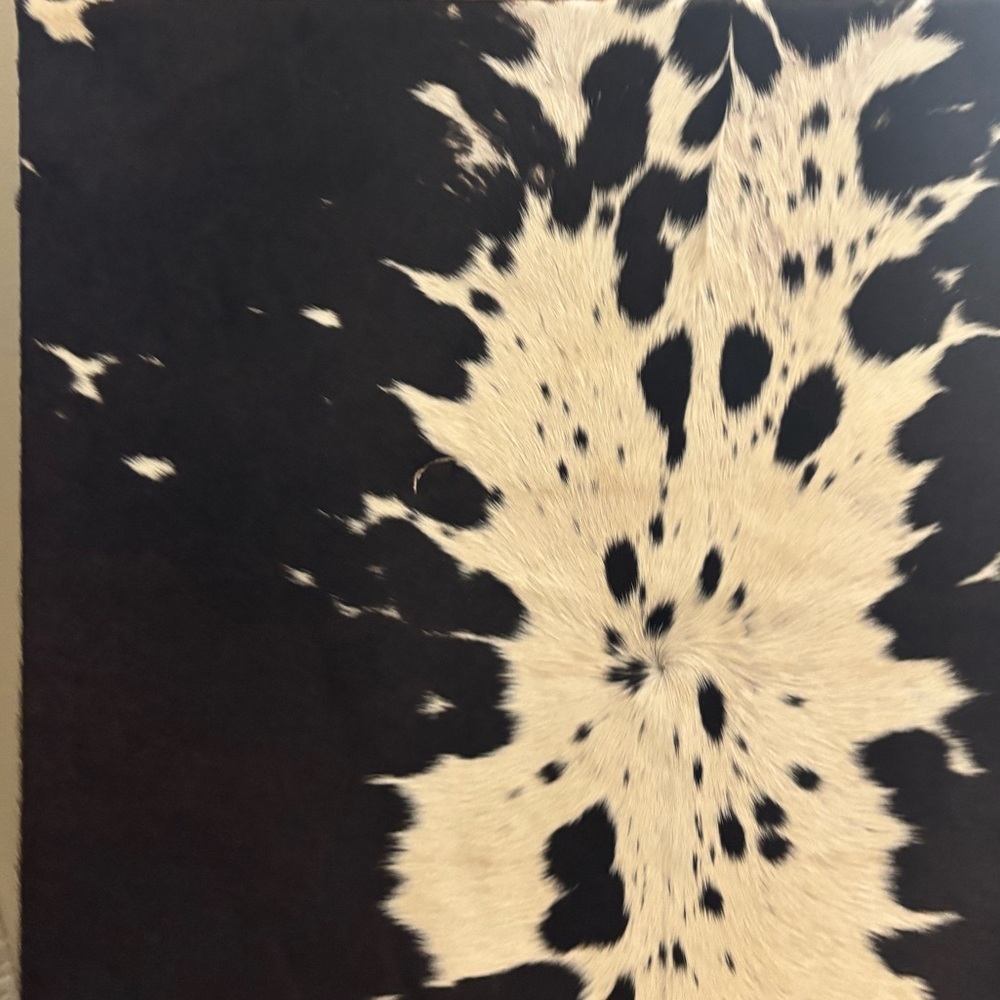 Artistic Black and Cream Wall Tapestry